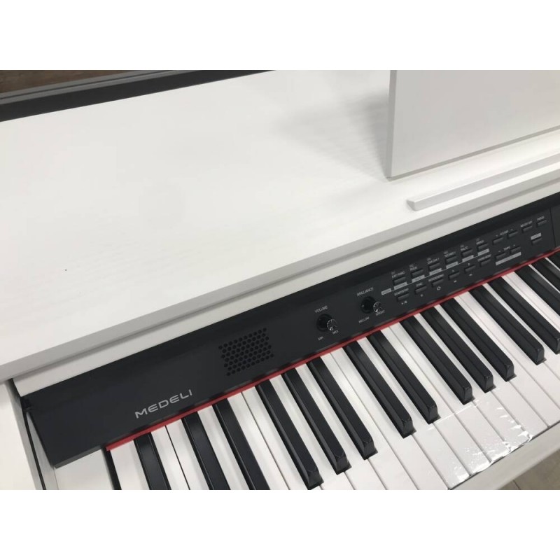 Medeli DP330 WH - widok z góry