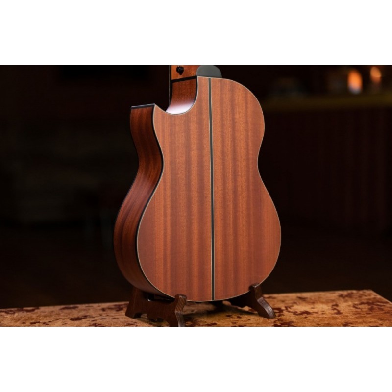 Ortega Lizzy-Pro ukulele basowe