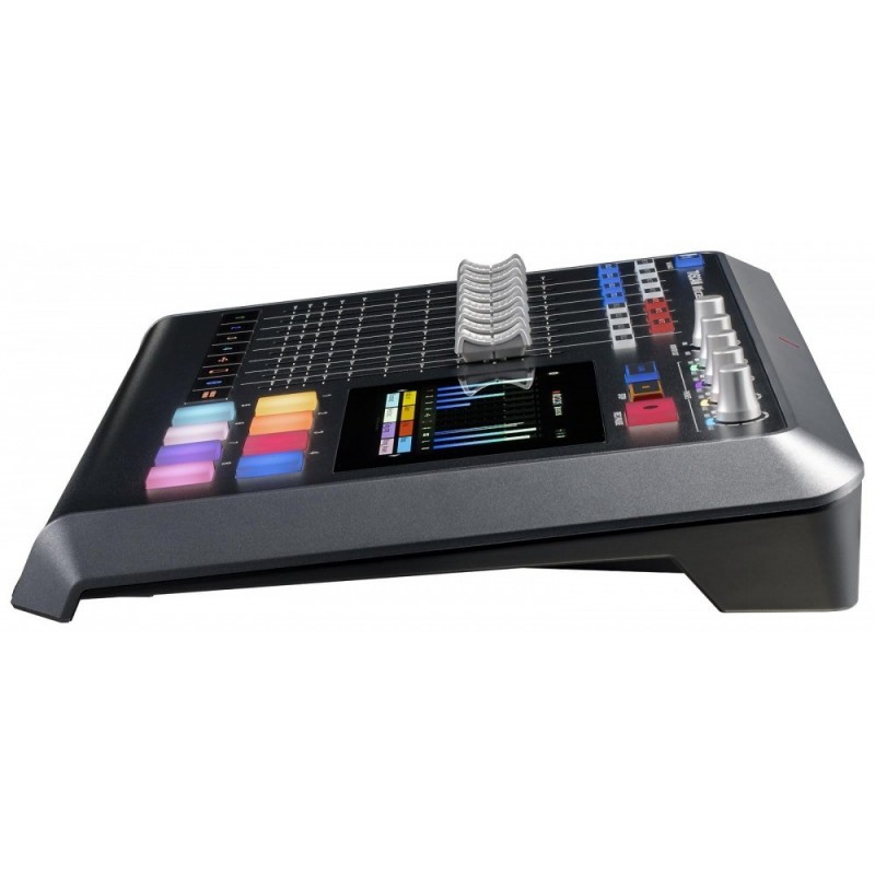 Tascam Mixcast 4 - right