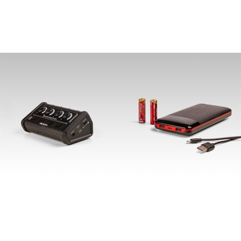 Zoom ZHA-4 - wzmacniacz słuchawkowy - 2