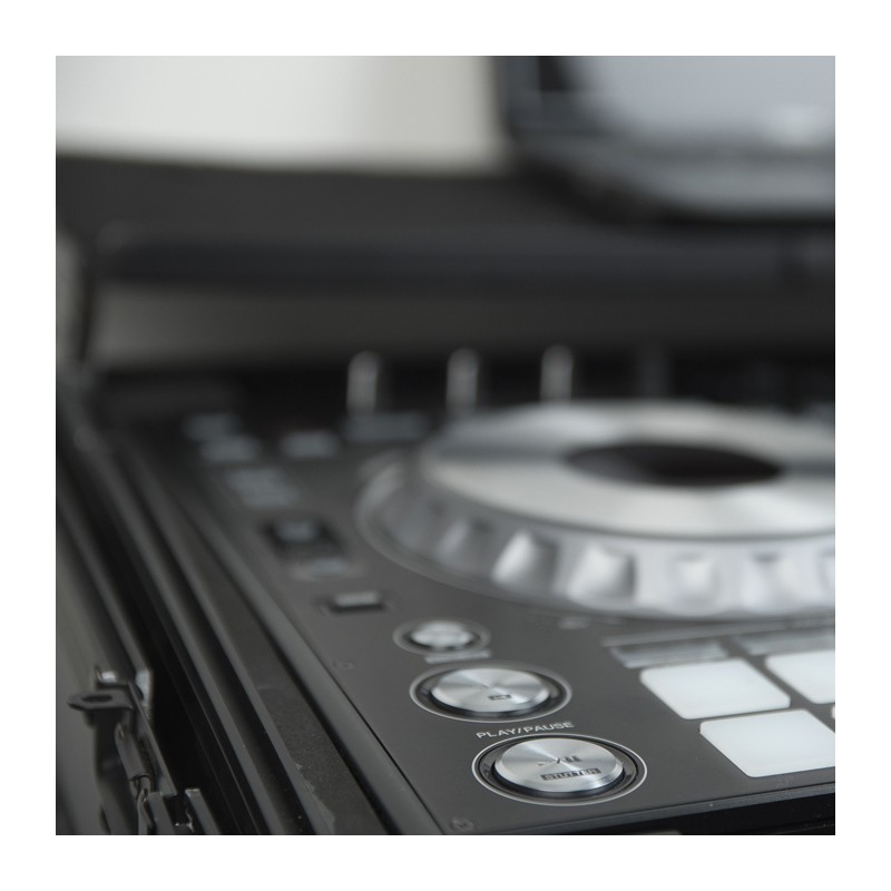 Showgear Case for Pioneer DDJ-RZ/DDJ-SZ - 7