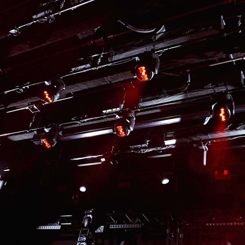 Cameo EVOS W7 - Ruchoma głowica LED Wash - 24