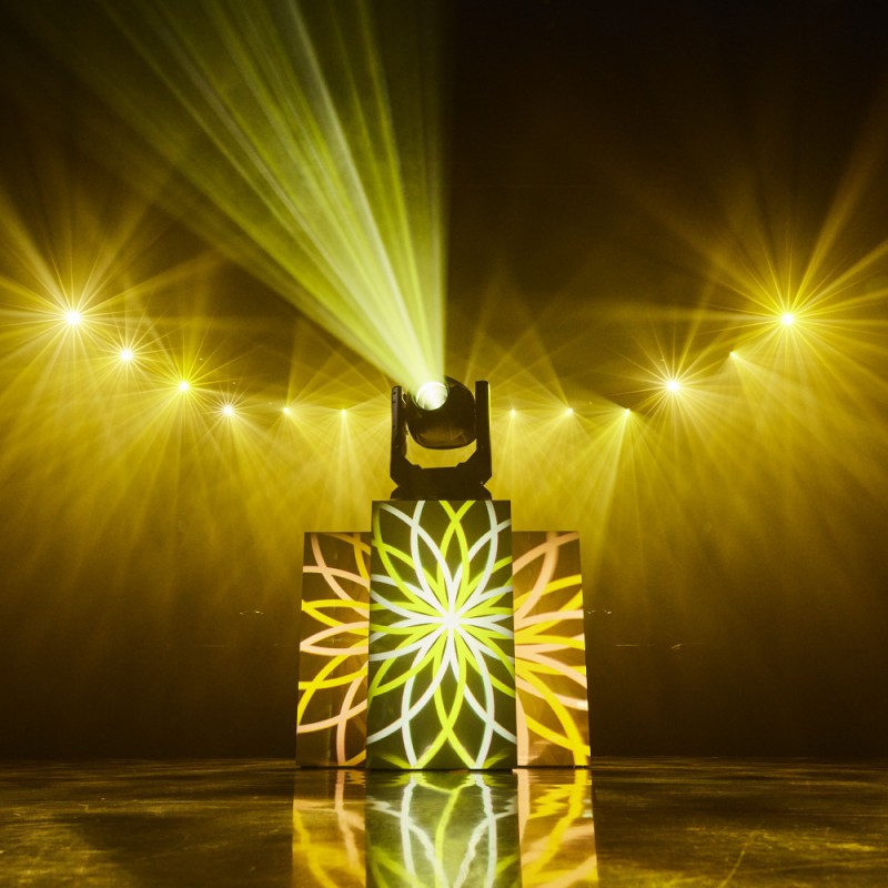 Cameo OTOS SP6 - Ruchoma głowica typu LED Profile IP65 - 9