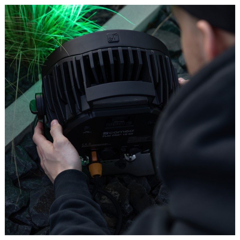 Cameo FLAT PRO 7 G2 - Reflektor PAR LED 7 x 10 W RGBWA - 15