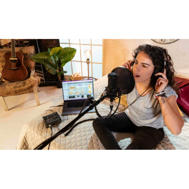 IK Multimedia AXE I/O One - Gitarowy Interfejs Audio - 18