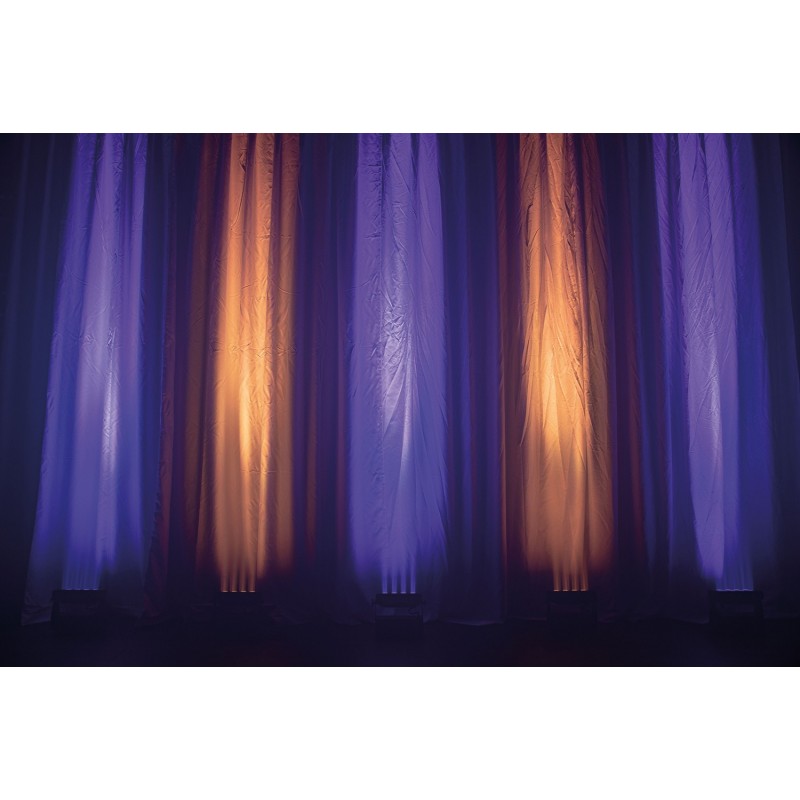 Showtec Ruchoma głowa Wash Helix M1100 Q4 Mobile LED RGBW (CRMX & WDMX)