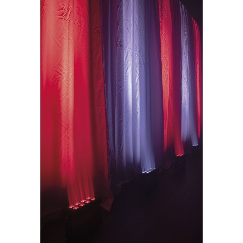 Showtec Ruchoma głowa Wash Helix M1100 Q4 Mobile LED RGBW (WDMX)