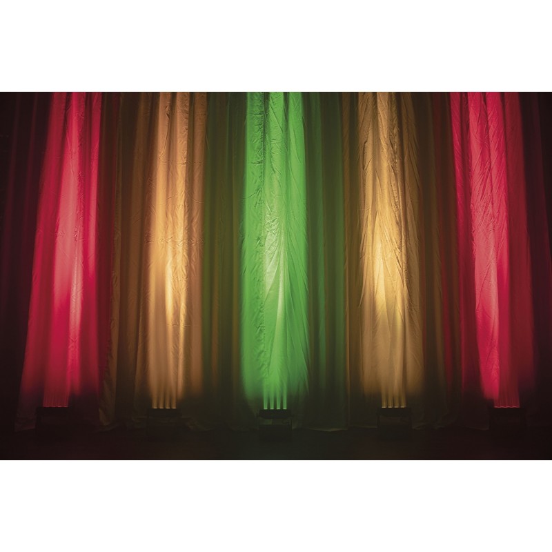 Showtec Ruchoma głowa Wash Helix M1100 Q4 Mobile LED RGBW (WDMX)