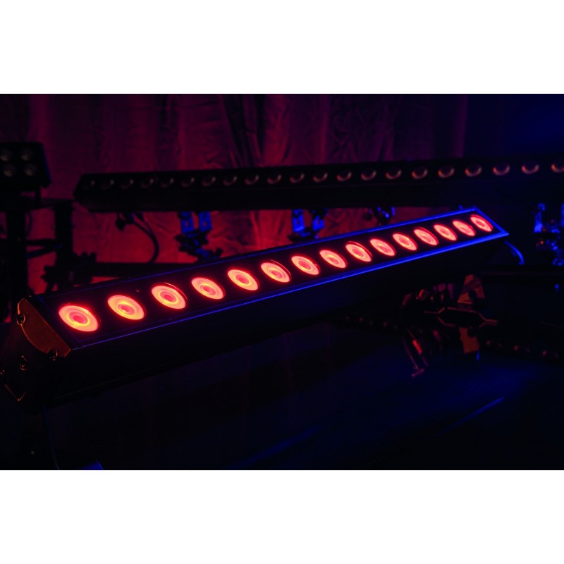 Showtec Belka LED Cameleon Bar 15 Q6 Tour