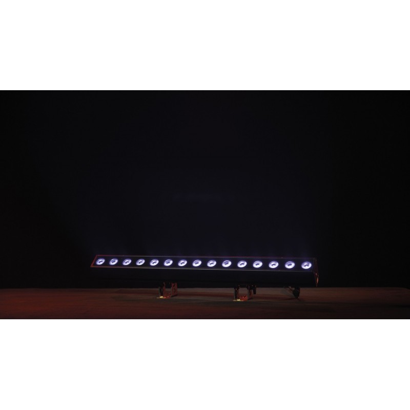 Showtec Belka LED Cameleon PixelBar 15 Q6 Tour