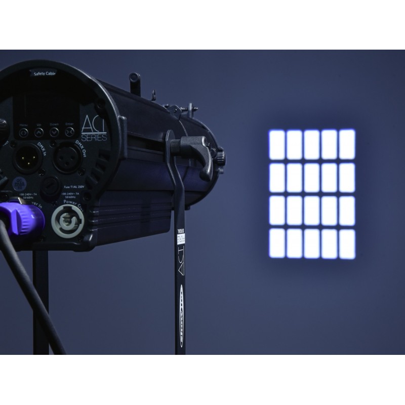 Showtec Reflektor teatralny ACT Profile 50 LED RGBAL