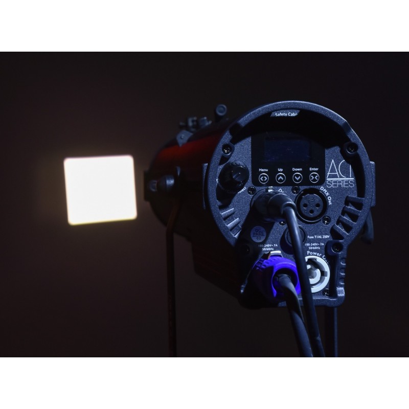 Showtec Reflektor teatralny ACT Profile 50 LED RGBAL