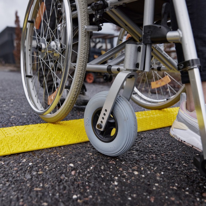 Defender XPRESS 100 YEL R - Najazd kablowy