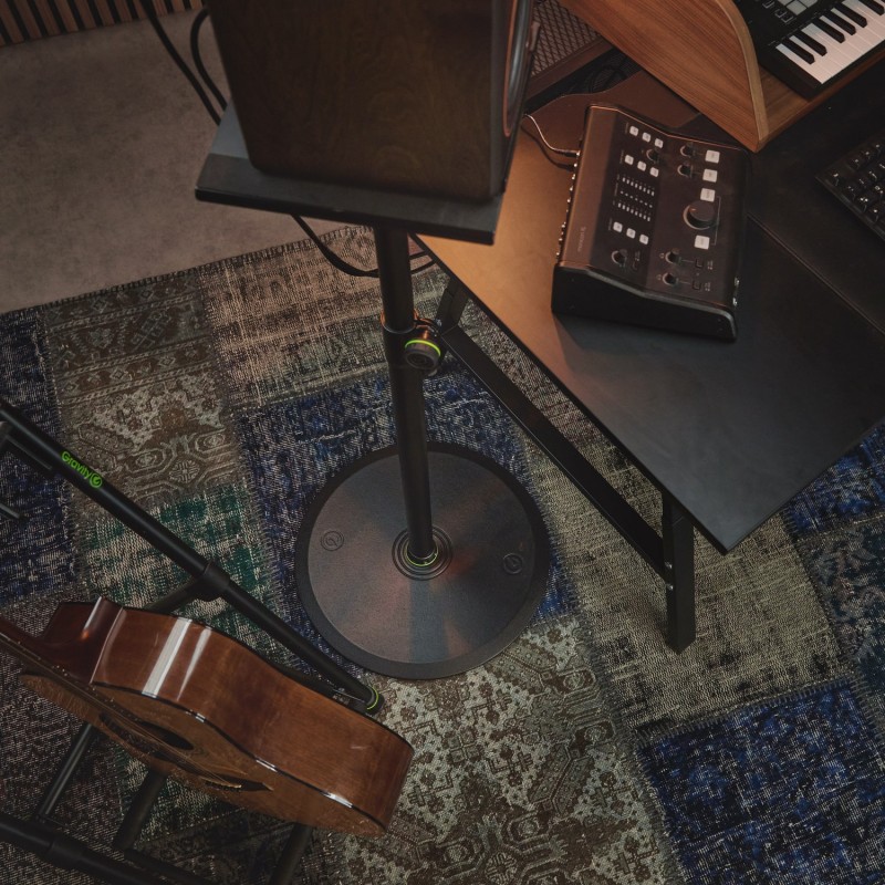 Gravity SP 3202 LR B - Stojak do monitorów studyjnych z dużą okrągłą podstawą