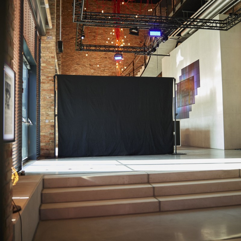 Gravity PAD T - Poziomy drążek teleskopowy do systemu kurtyn rurowych i zasłonowych