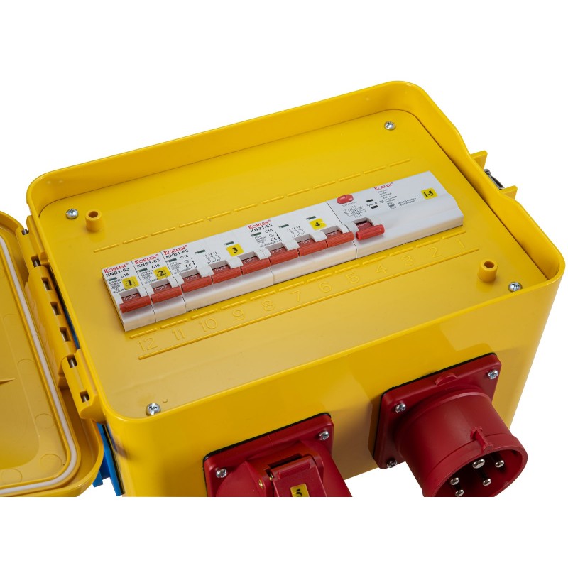 Eurolite SBPO-3240B - Przenośny rozdzielacz zasilania