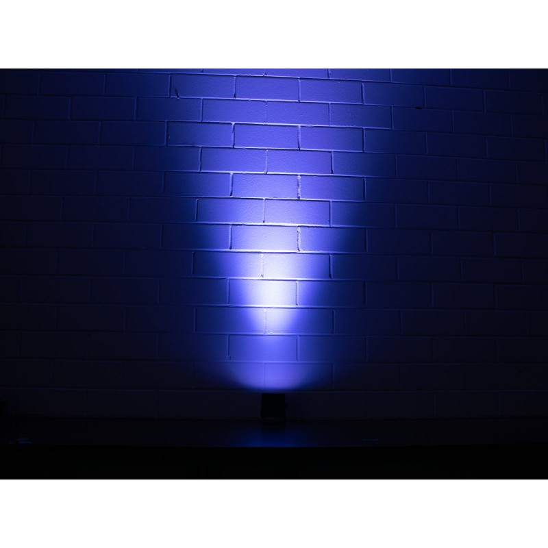 Eurolite AKKU Mini IP UP-4 QCL Spot MK2 - Reflektor spot wodoodporny