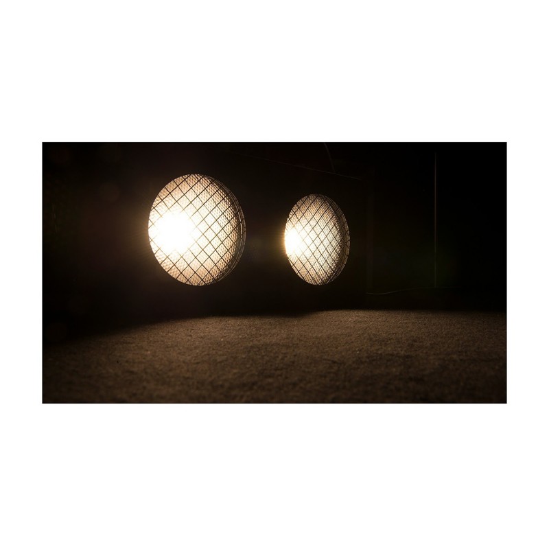 Chauvet Shocker 2 - Blinder - 4 - Blindery - Shocker 2 to mocny, dwustrefowy blinder z ciepłobiałymi, 85-watowymi diodami LED CO