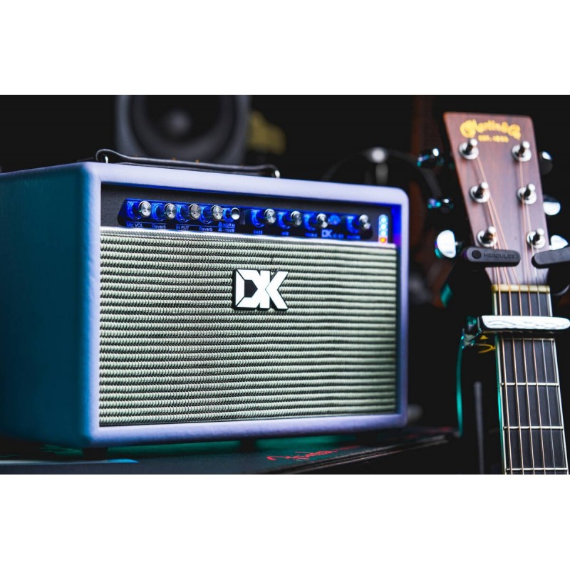 DK Technology iC-30 - Wzmacniacz do gitary akustycznej