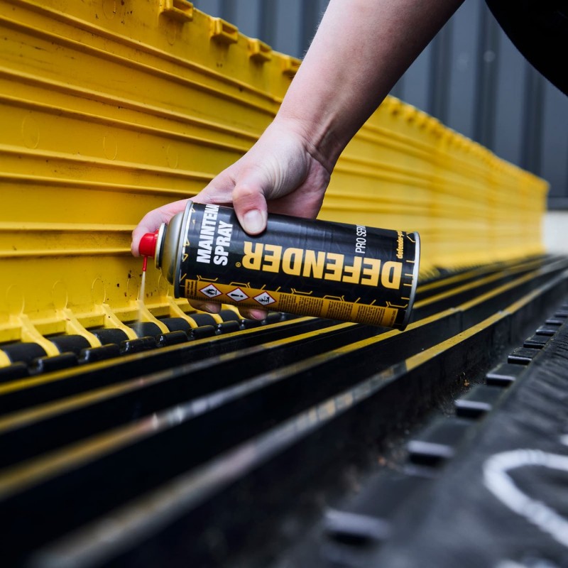 Defender MAINTENANCE SPRAY 400ml - Preparat do konserwacji i serwisowania najazdów kablowych