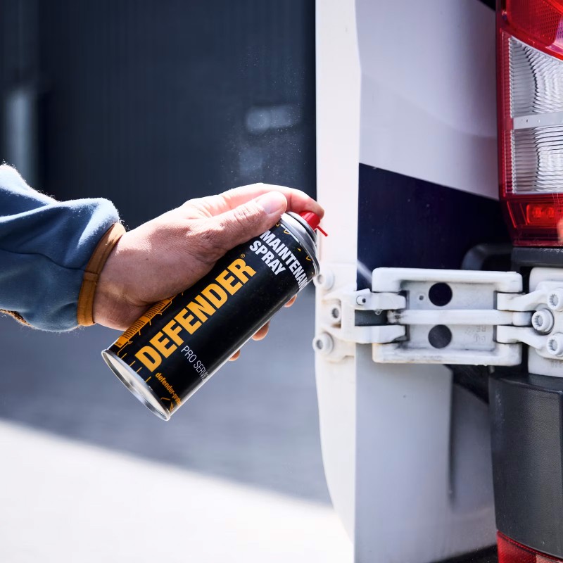 Defender MAINTENANCE SPRAY 400ml - Preparat do konserwacji i serwisowania najazdów kablowych