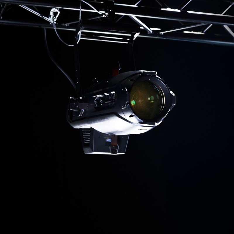 Cameo P6 - Reflektor profilowy LED full color