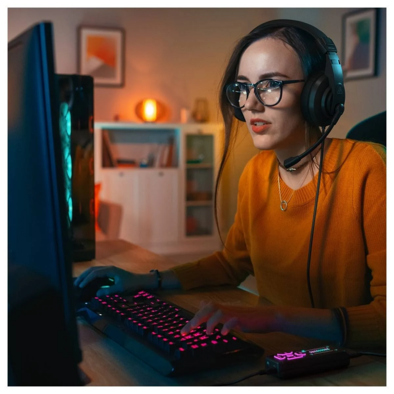 TC Helicon FUSE mikser podcastów, procesor mikrofonowy do konsol i komputerów - 8 - Interfejsy audio - TC Helicon FUSE to kompak