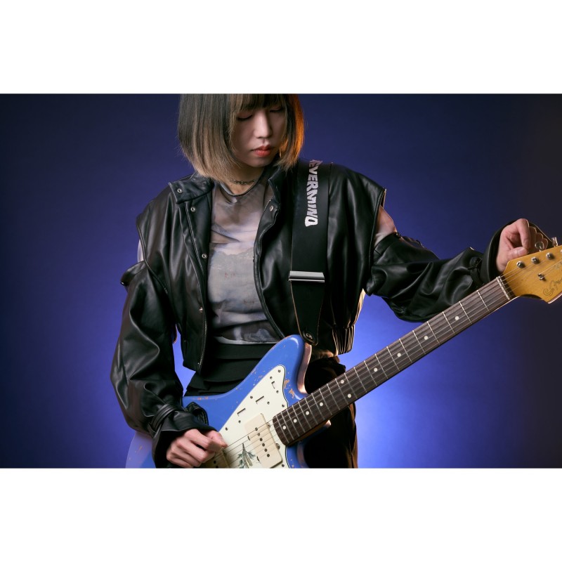 Korg PitchStrap Silver - Tuner na pasek gitarowy