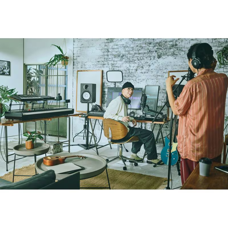 Yamaha MGX12, black Mikser cyfrowy - 7 - Miksery cyfrowe - Yamaha MGX12 Black to nowoczesny mikser cyfrowy z 12 kanałami, wysoką