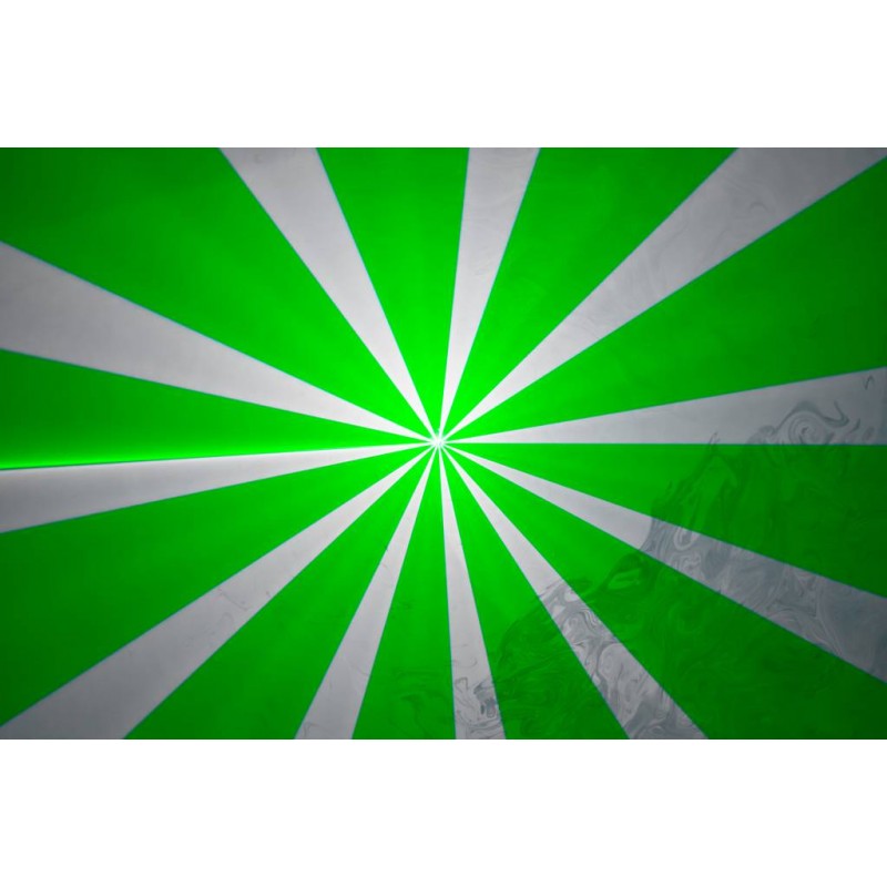 Laserworld CUBE 7 Laser z akumulatorem - 13 - Lasery - Laserworld CUBE 7 jest wyposażony we wbudowany akumulator (6400 mAh), co 