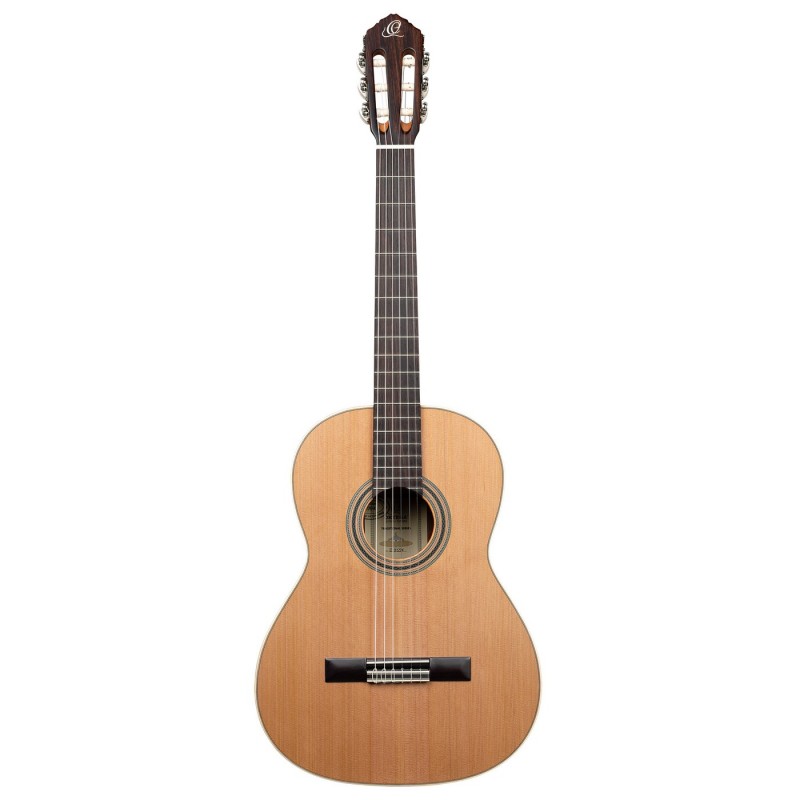 Ortega R18SSN Traditional Series - Gitara klasyczna 4/4 z pokrowcem