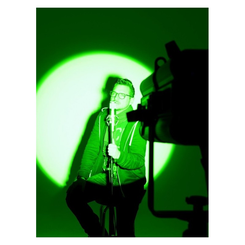 EUROLITE LED PFE-100 RGBW - Reflektor teatralny