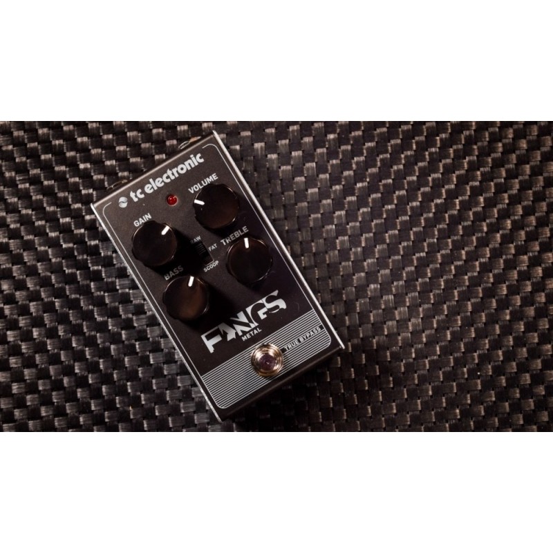TC Electronic Fangs Metal Distortion  - efekt gitarowy
