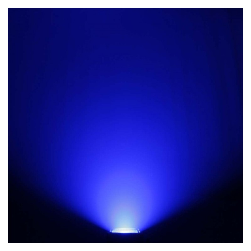 Cameo Flat PRO Flood IP65 Tri - Par Led Cob