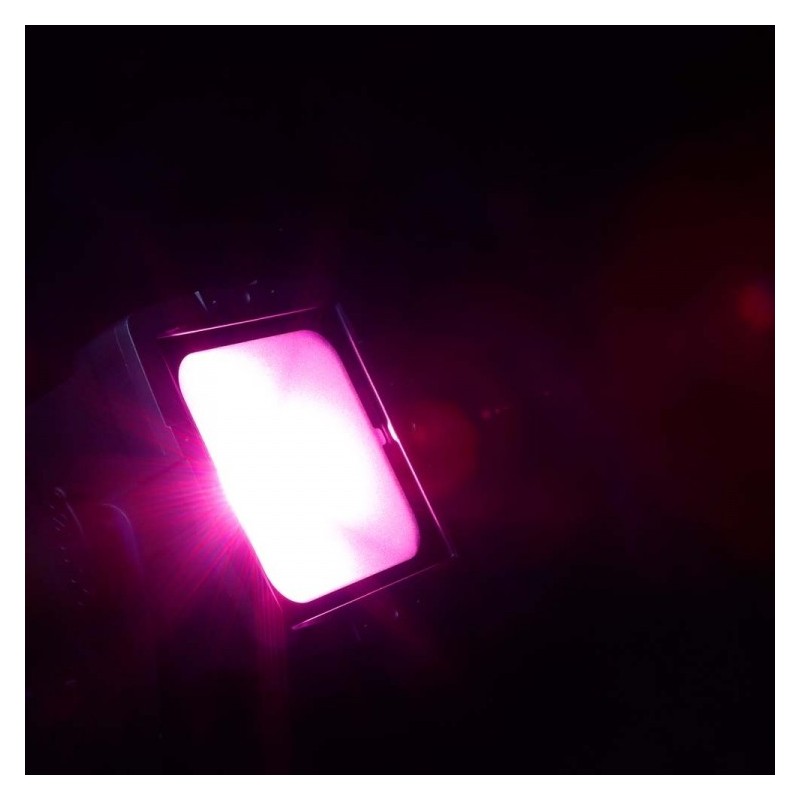 Cameo Flat PRO Flood IP65 Tri - Par Led Cob