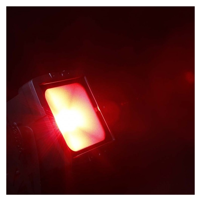 Cameo Flat PRO Flood IP65 Tri - Par Led Cob