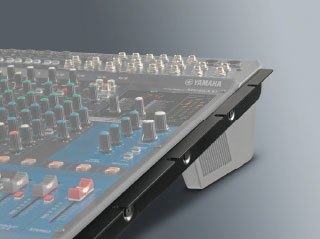 Dołączony zestaw montażu Rack