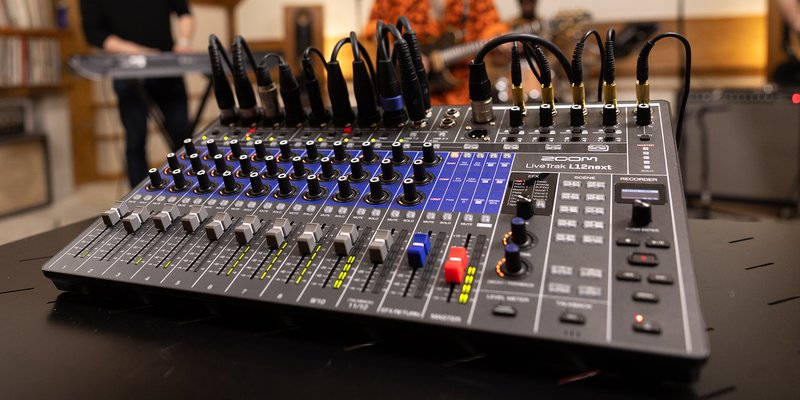  Czym jest Zoom LiveTrak L12next?