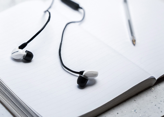 Profefesjonalne słuchawki dousze Shure SE215 - 3