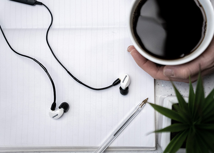 Profefesjonalne słuchawki dousze Shure SE215 - 1