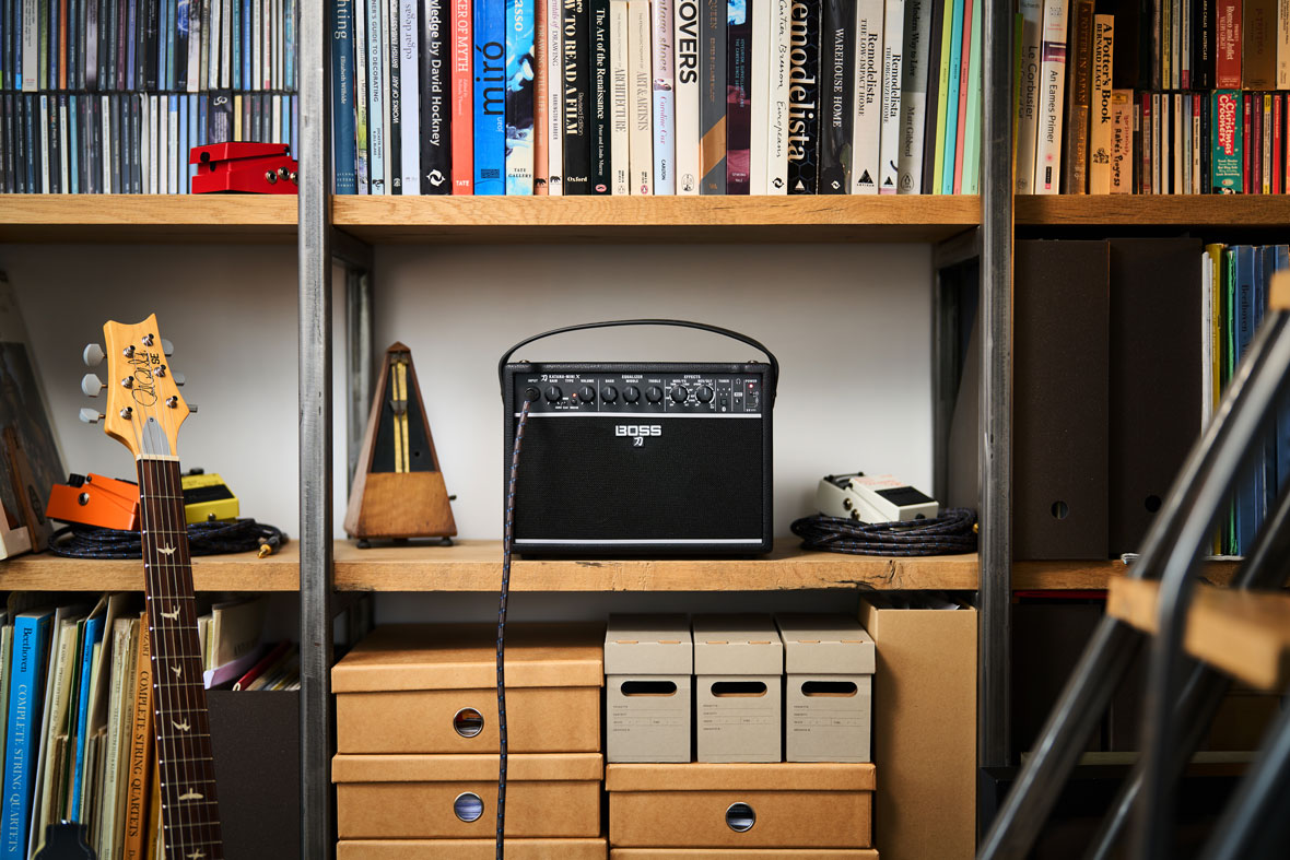 Boss KATANA-MINI X: Kompaktowy rozmiar, potężne możliwości