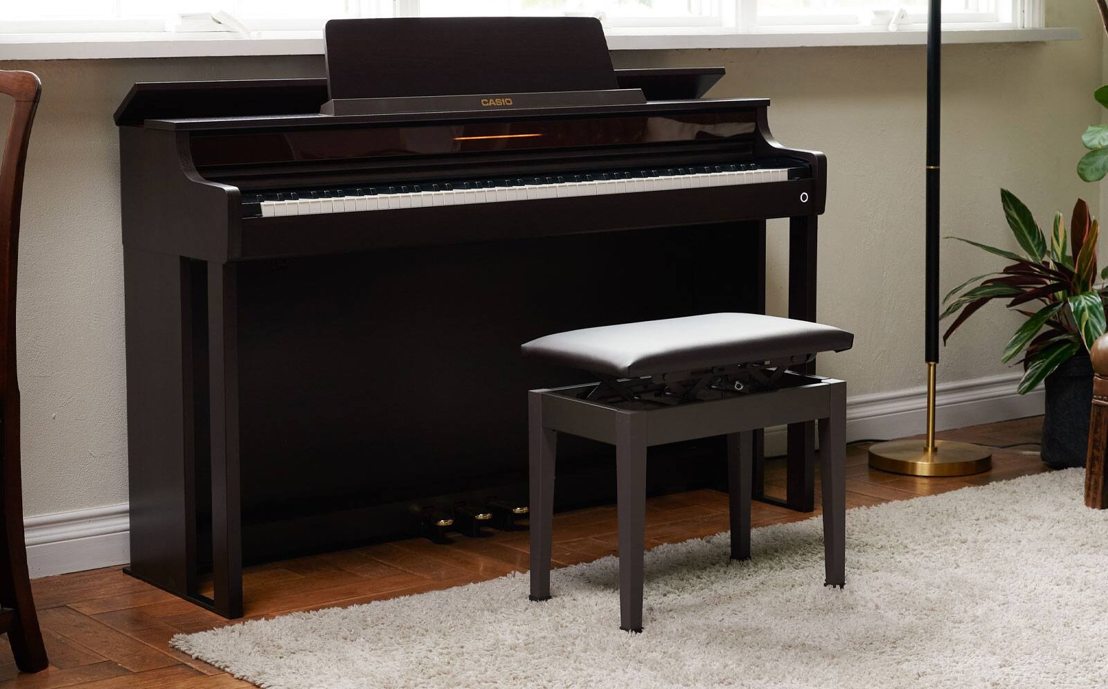 Dokładne dążenie do ekspresyjnego, dynamicznego rezonansu.