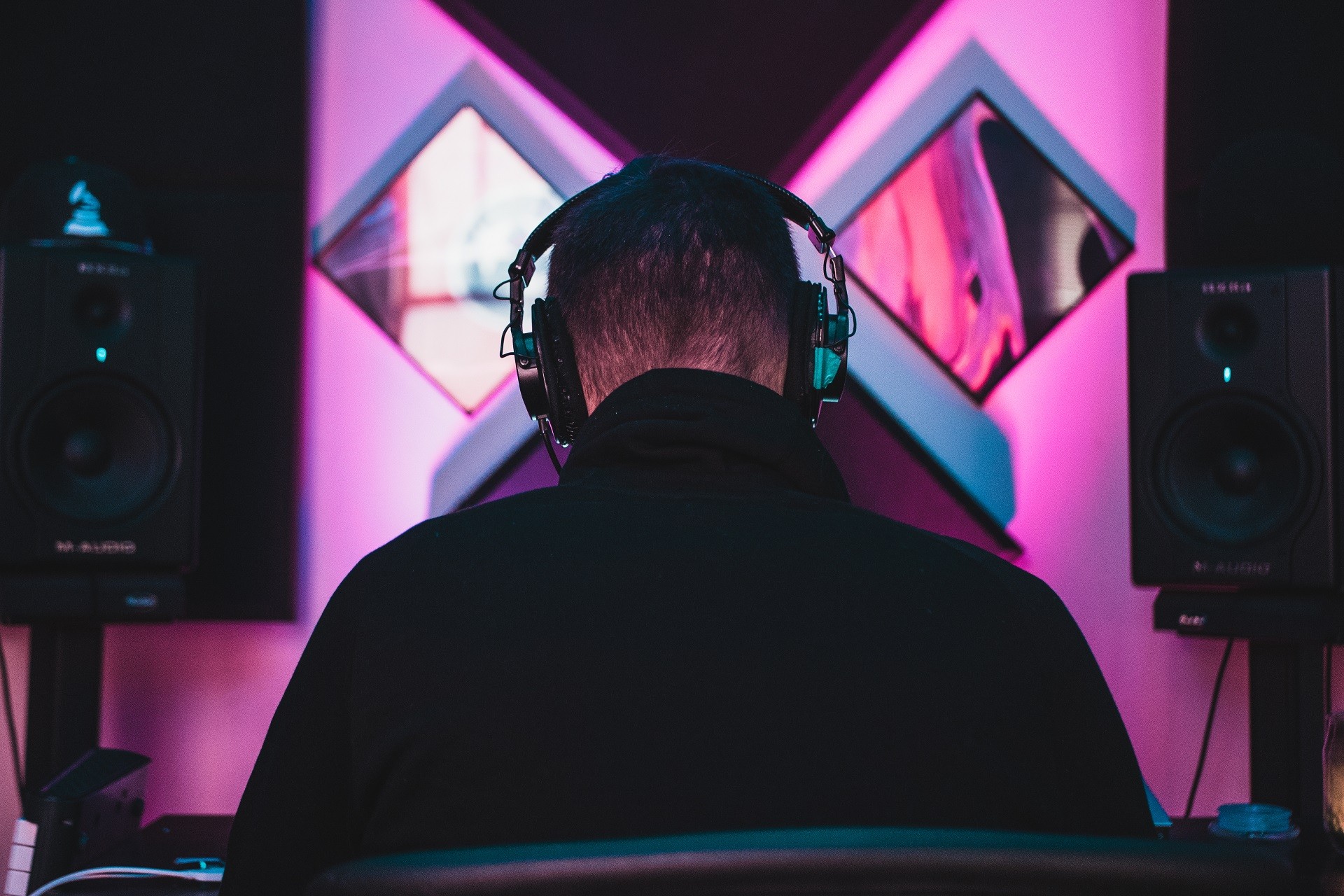 Jakie są największe błędy podczas masteringu utworu?